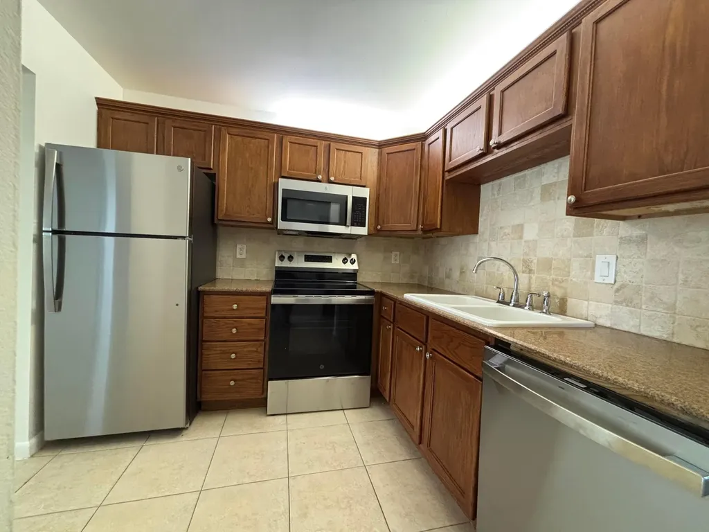 9355 SW 8th Street Boca Raton FL 33428