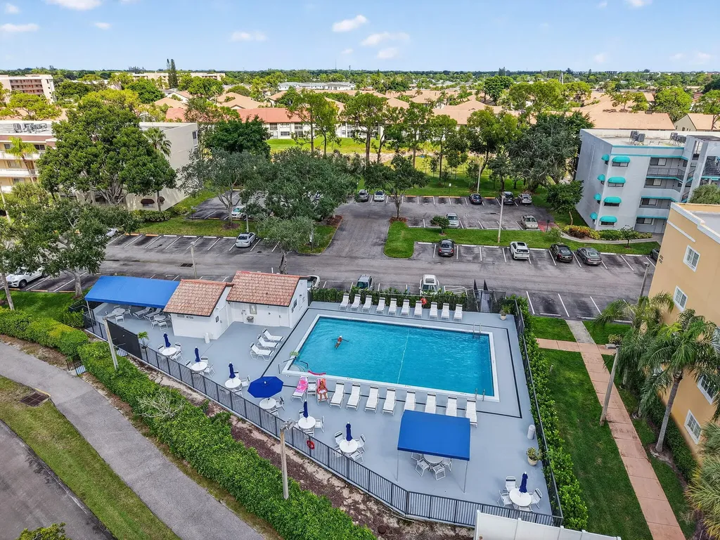 7642 Tahiti Lane Lake Worth FL 33467