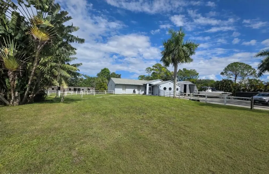 13997 76th Road N West Palm Beach FL 33412