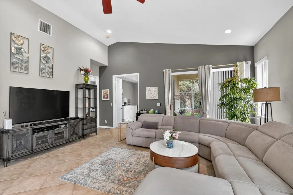 2544 Sandy Cay West Palm Beach FL 33411