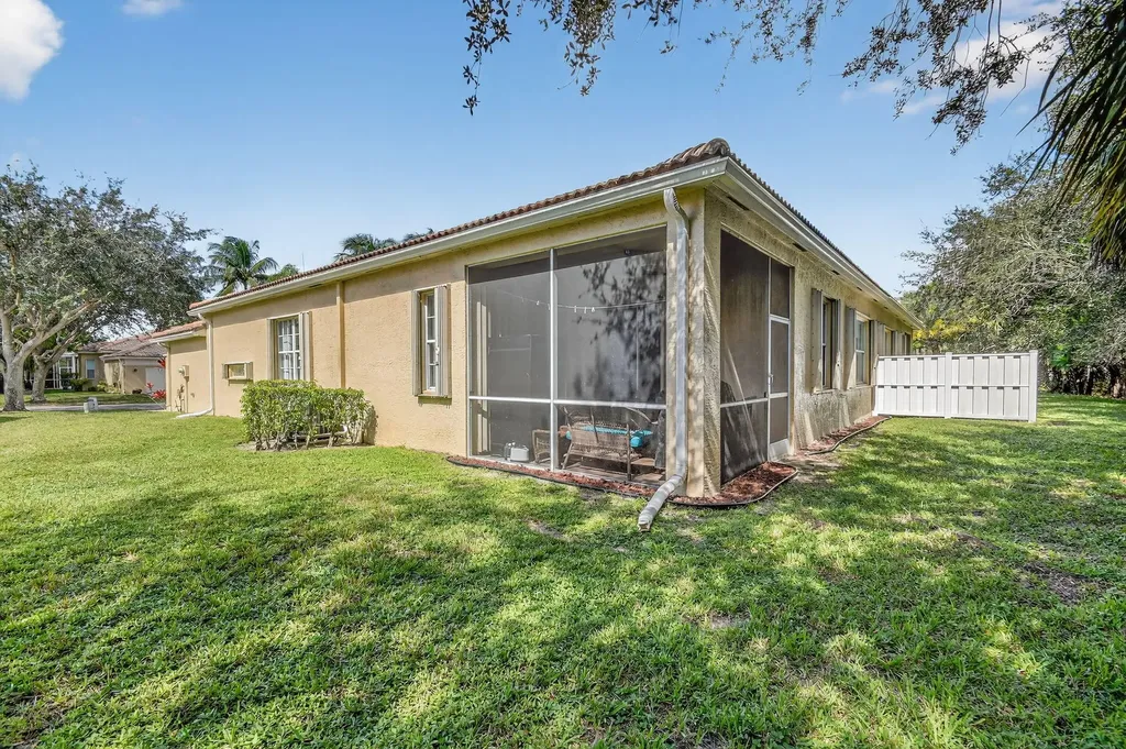 2544 Sandy Cay West Palm Beach FL 33411