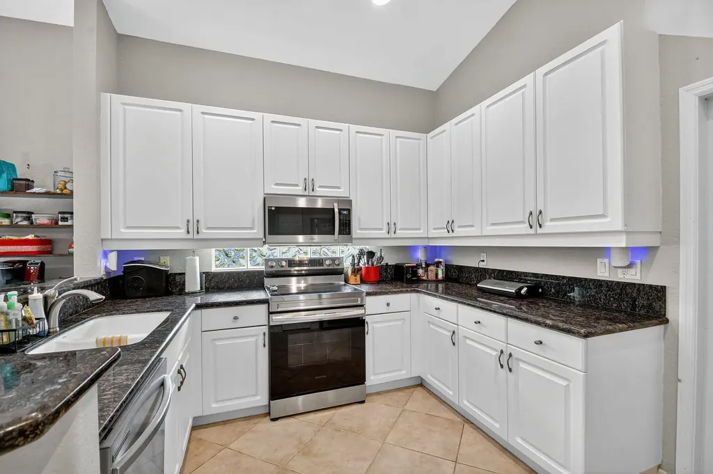 2544 Sandy Cay West Palm Beach FL 33411