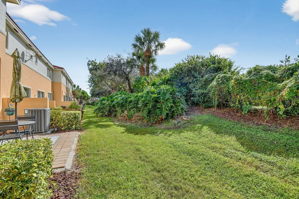 7476 Sarentino Lane Boynton Beach FL 33437