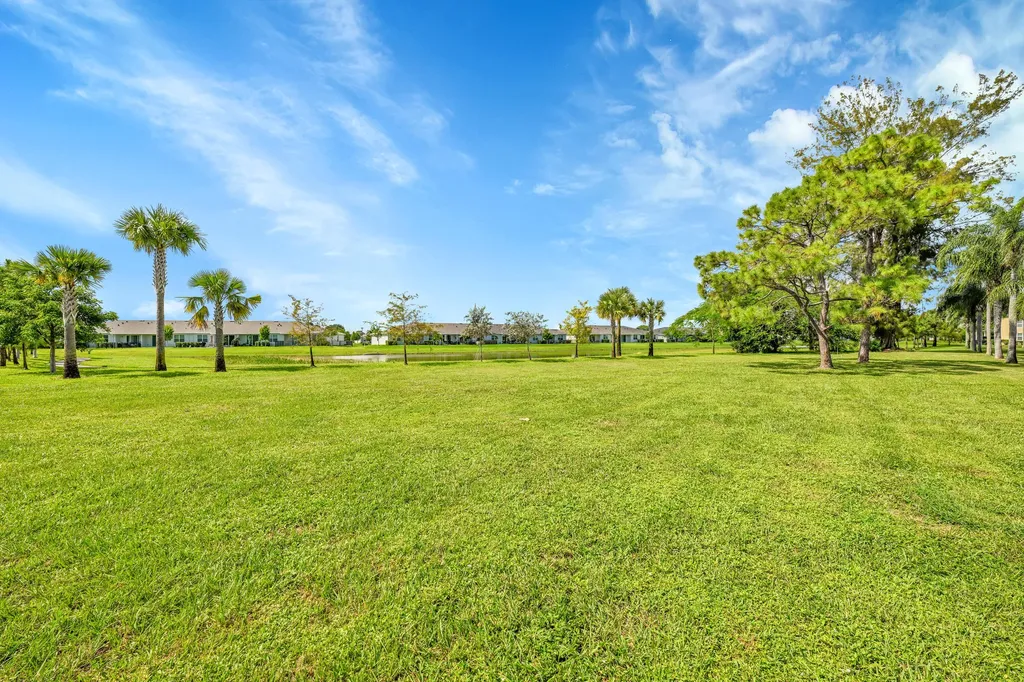 13791 Flora Place Delray Beach FL 33484