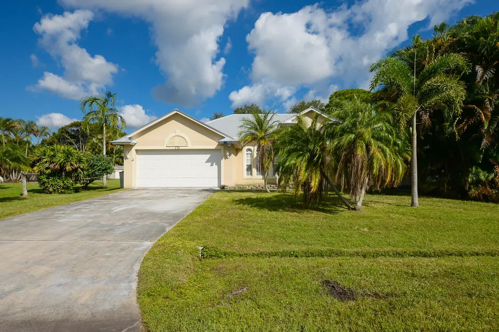 731 SE Browning Avenue Port St Lucie FL 34983