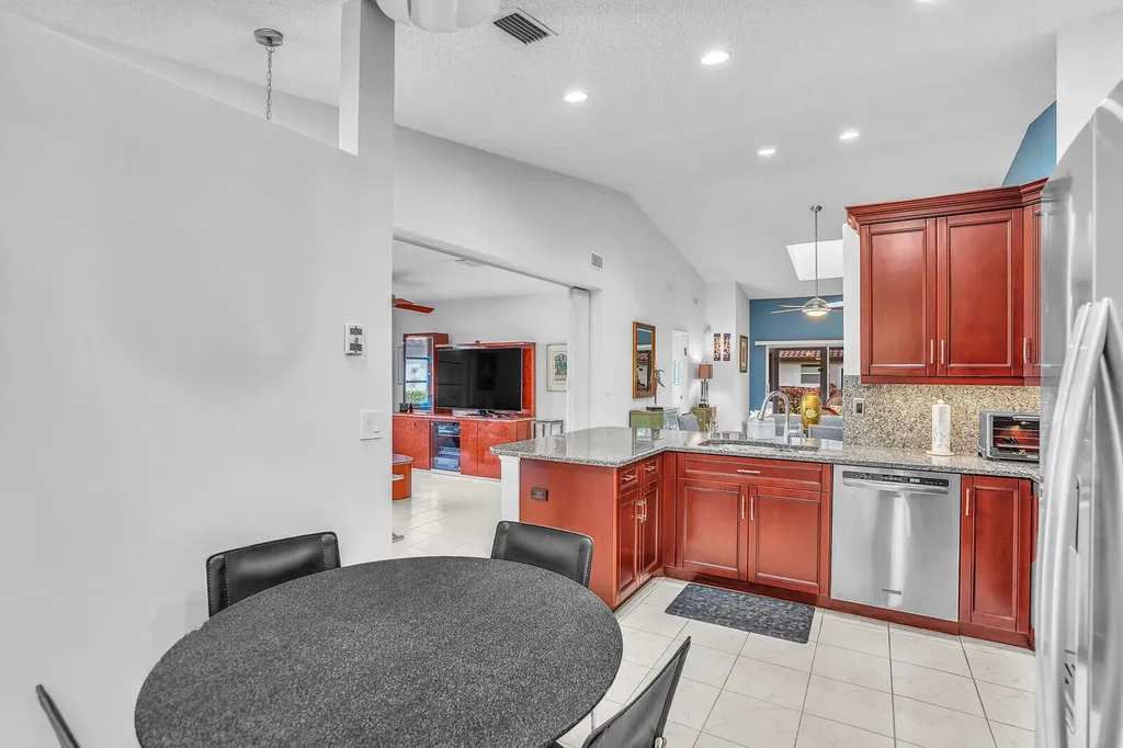 6099 Waldwick Circle Delray Beach FL 33484