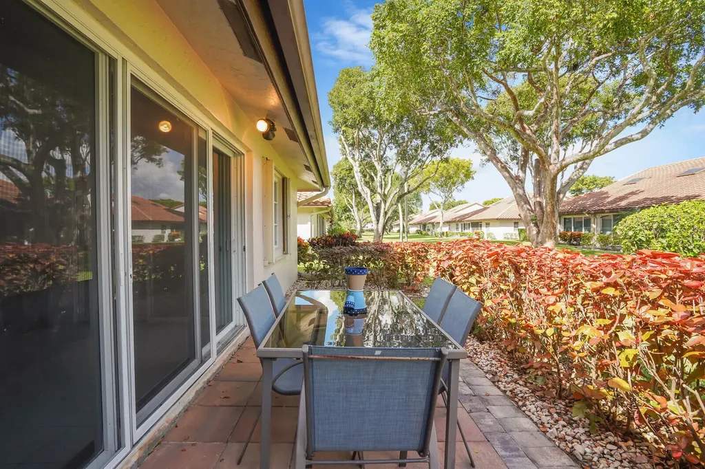 6099 Waldwick Circle Delray Beach FL 33484