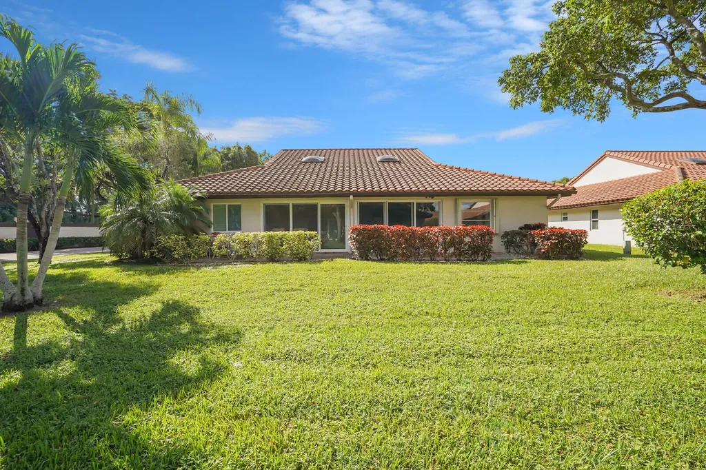 6099 Waldwick Circle Delray Beach FL 33484