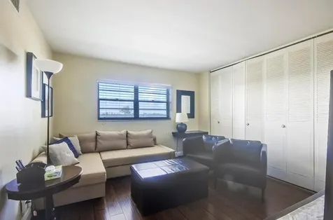 3040 Lake Shore Drive Riviera Beach FL 33404