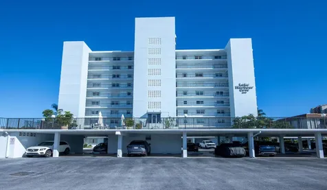 3040 Lake Shore Drive Riviera Beach FL 33404