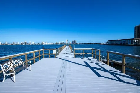 3040 Lake Shore Drive Riviera Beach FL 33404