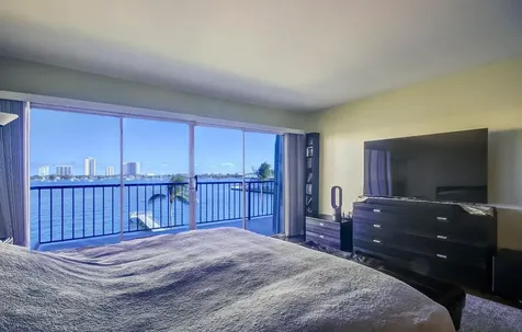 3040 Lake Shore Drive Riviera Beach FL 33404