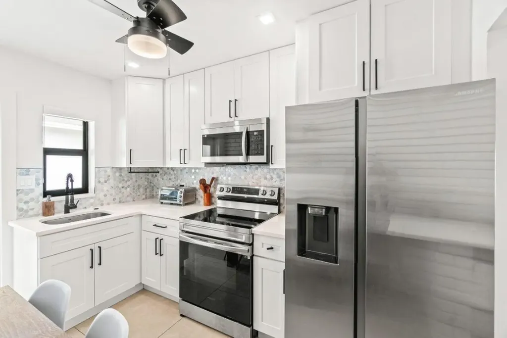 217 NE 11th Street Delray Beach FL 33444