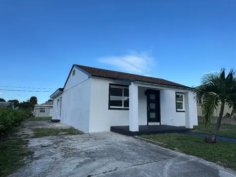 848 W 4th Street Riviera Beach FL 33404
