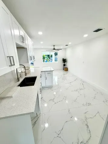848 W 4th Street Riviera Beach FL 33404