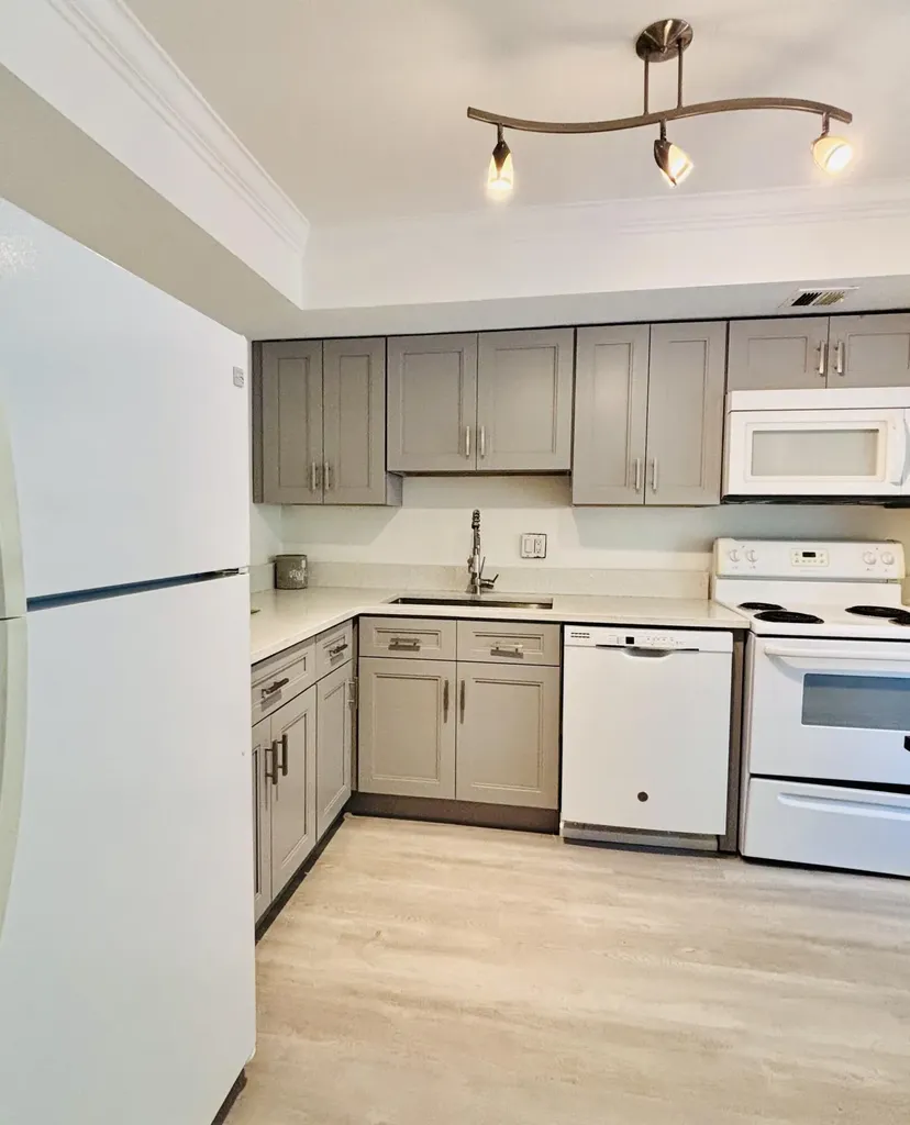 2900 N Palm Aire Drive Pompano Beach FL 33069