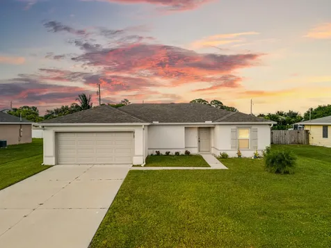 517 SW Twig Avenue Port St Lucie FL 34983