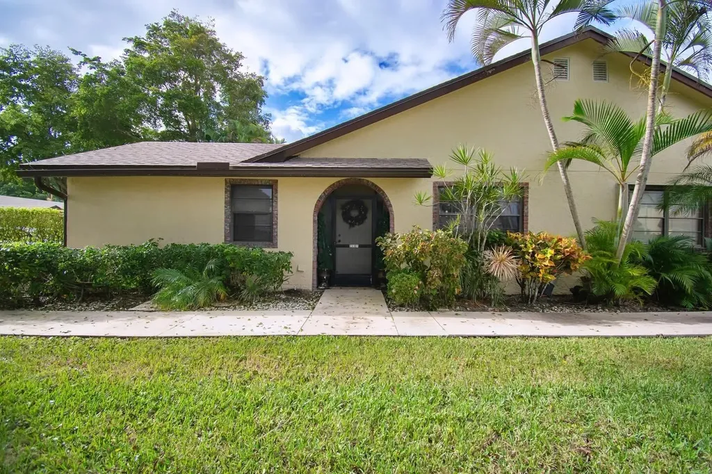 23301 Barlake Drive Boca Raton FL 33433