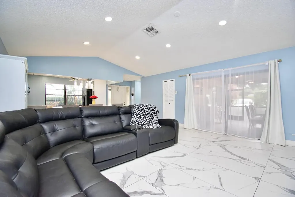 23301 Barlake Drive Boca Raton FL 33433
