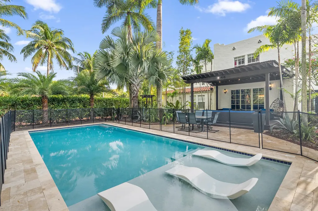 643 36th Street West Palm Beach FL 33407