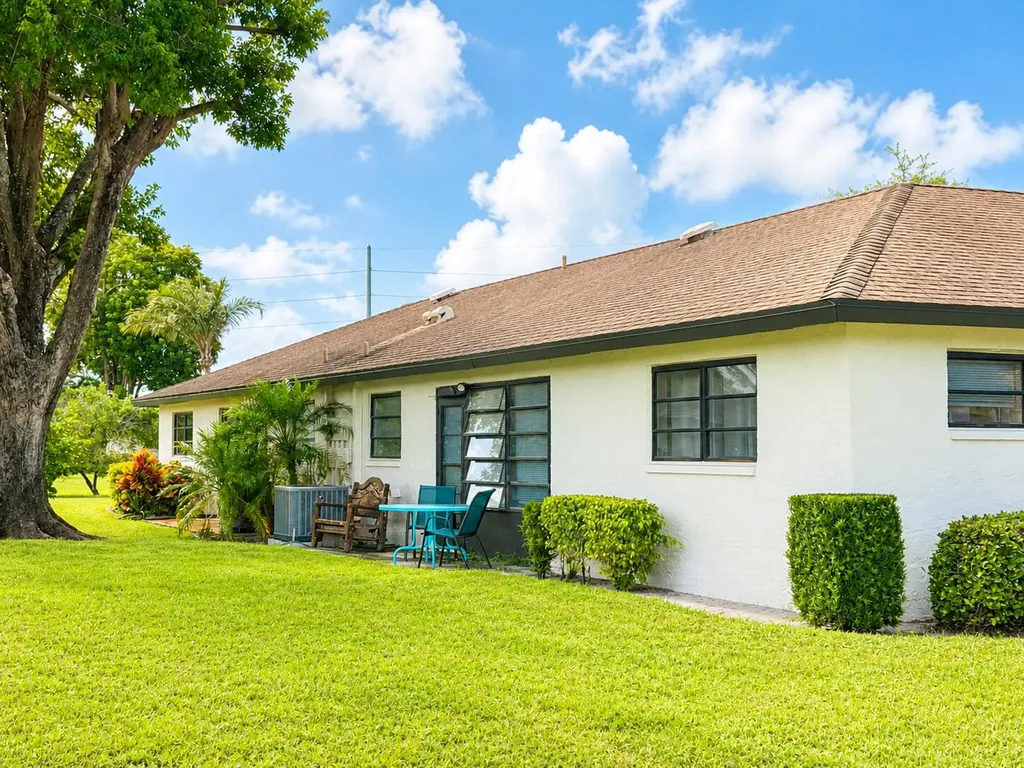 4916 Eaglewood Road Boynton Beach FL 33436