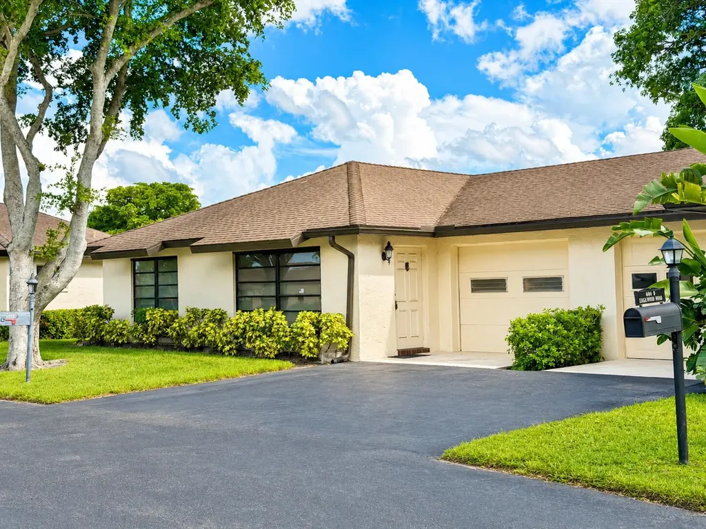 4916 Eaglewood Road Boynton Beach FL 33436