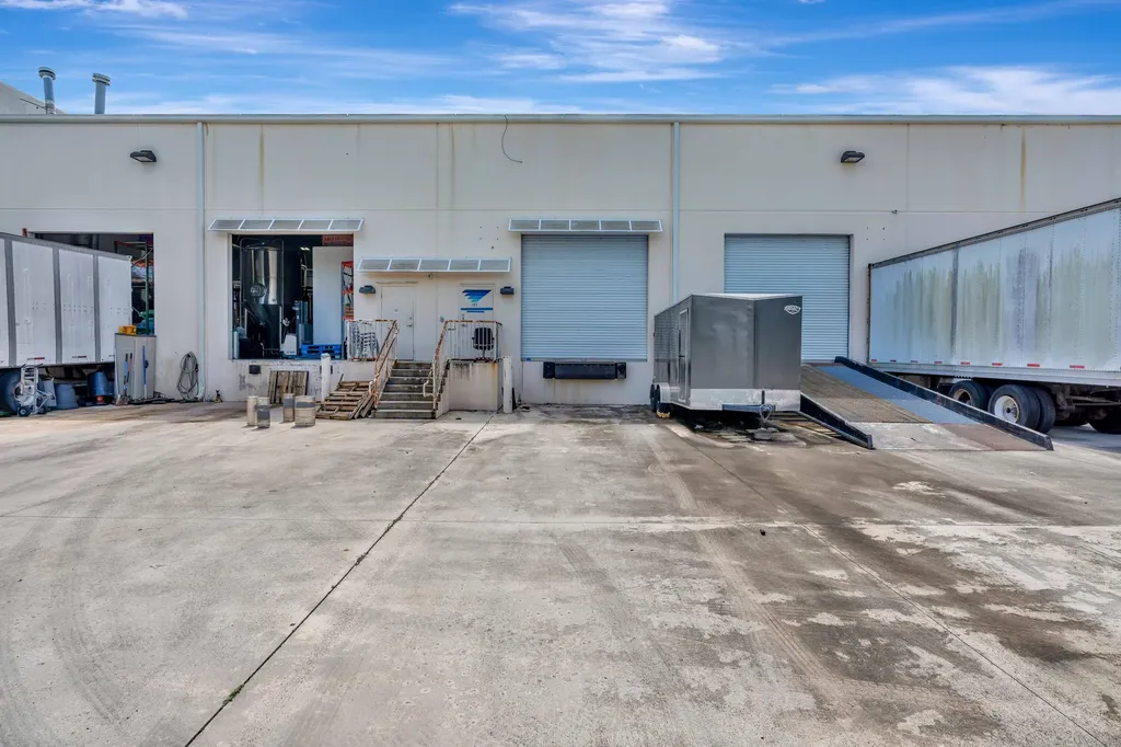 679 NW Enterprise Drive Port St Lucie FL 34986