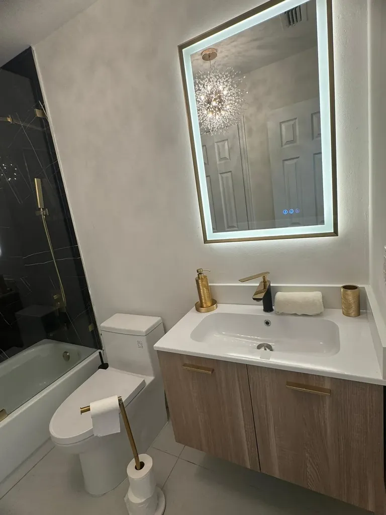 18 Selby Lane Palm Beach Gardens FL 33418