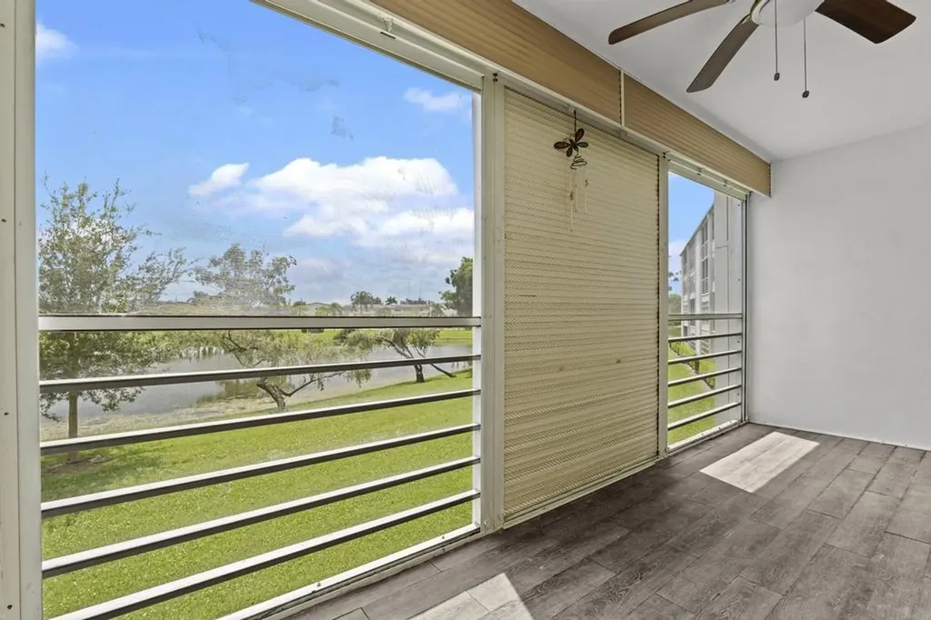 2044 Hythe C Boca Raton FL 33434