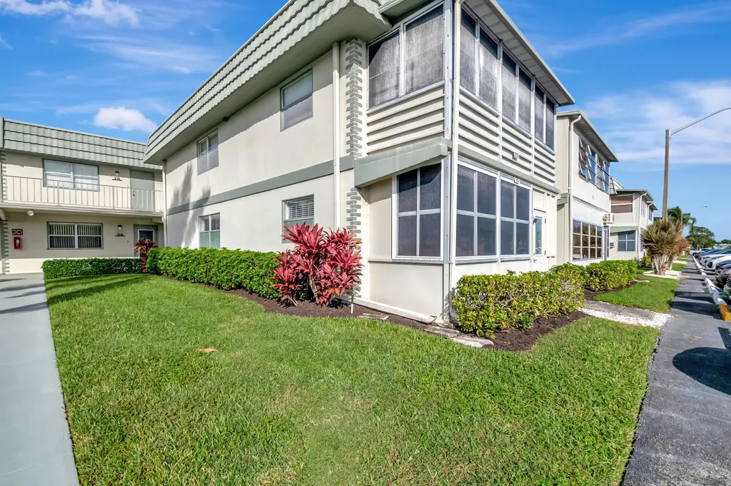 195 Monaco E Delray Beach FL 33446