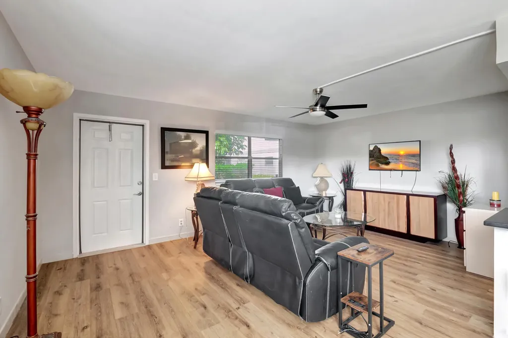 195 Monaco E Delray Beach FL 33446