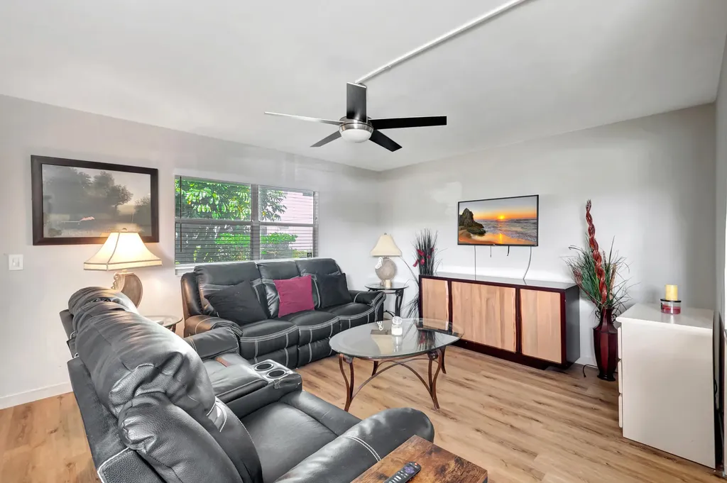 195 Monaco E Delray Beach FL 33446