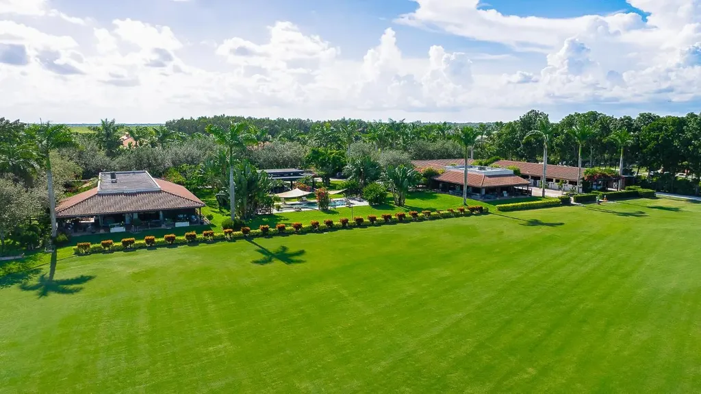 5420 Las Palmas Avenue Wellington FL 33449