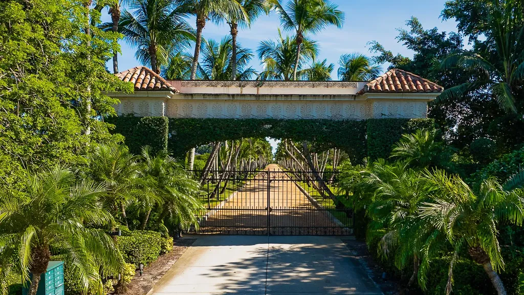 5420 Las Palmas Avenue Wellington FL 33449