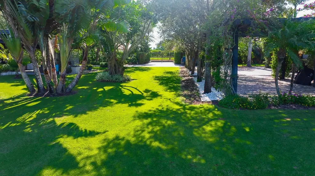 5420 Las Palmas Avenue Wellington FL 33449