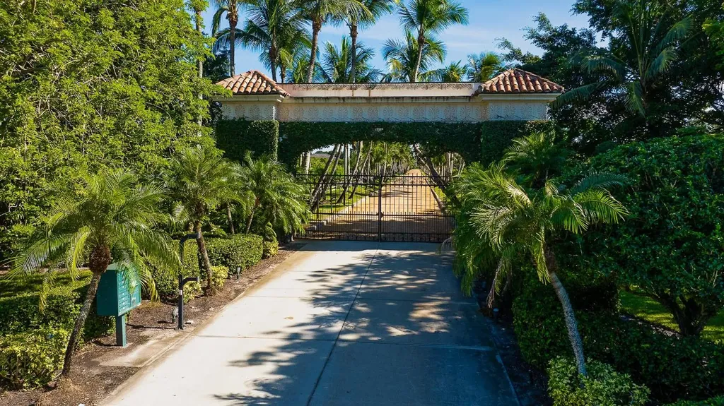 5420 Las Palmas Avenue Wellington FL 33449