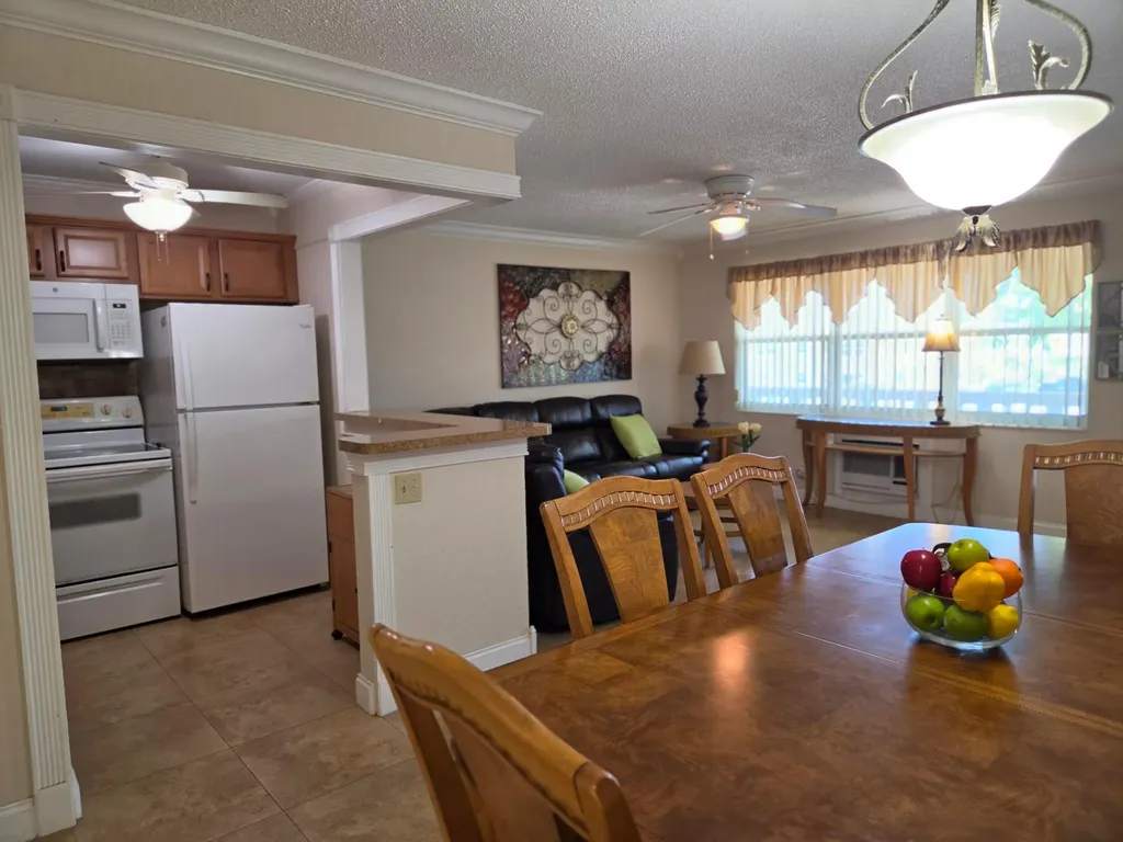173 Kent J West Palm Beach FL 33417