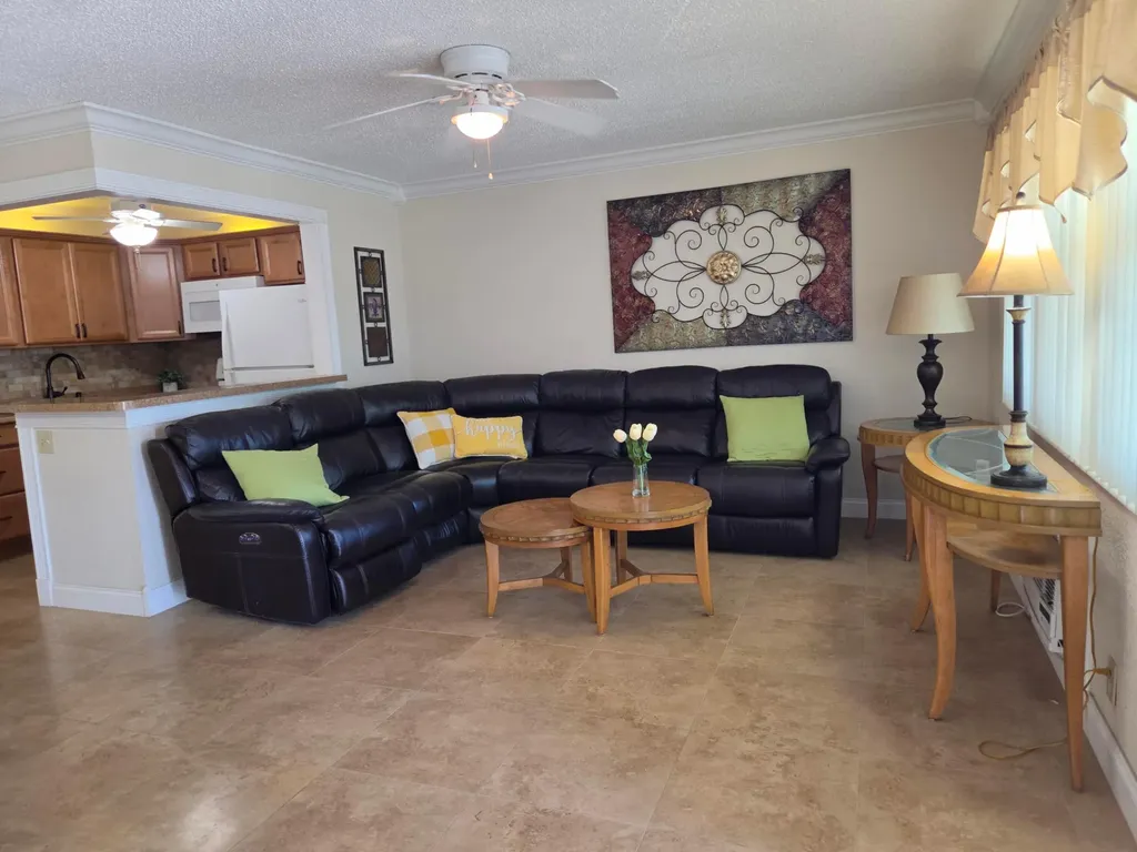 173 Kent J West Palm Beach FL 33417