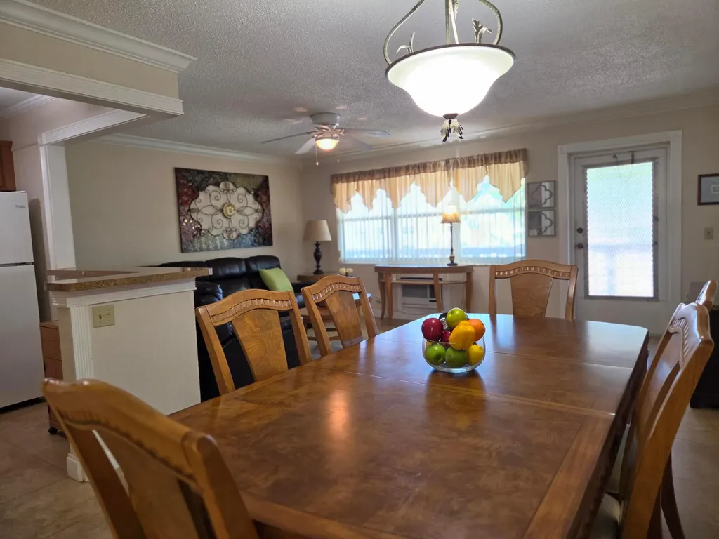 173 Kent J West Palm Beach FL 33417