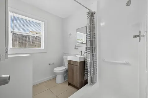 146 W 18th Street Riviera Beach FL 33404