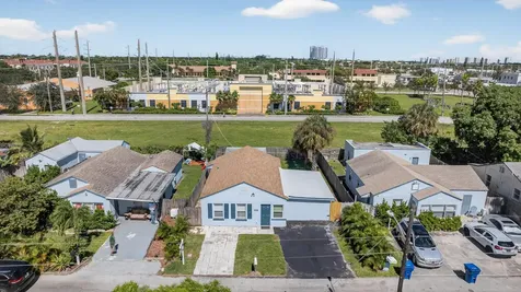 146 W 18th Street Riviera Beach FL 33404