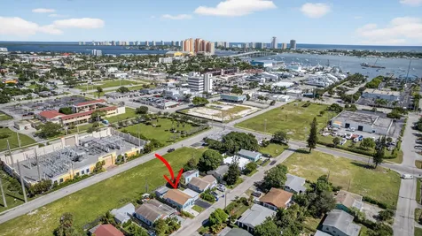 146 W 18th Street Riviera Beach FL 33404
