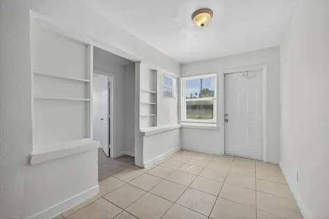 146 W 18th Street Riviera Beach FL 33404