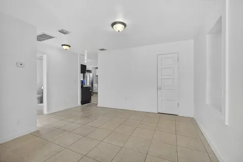 146 W 18th Street Riviera Beach FL 33404