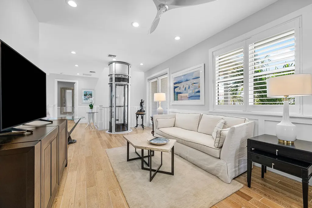 540 NE Spanish Trail Boca Raton FL 33432