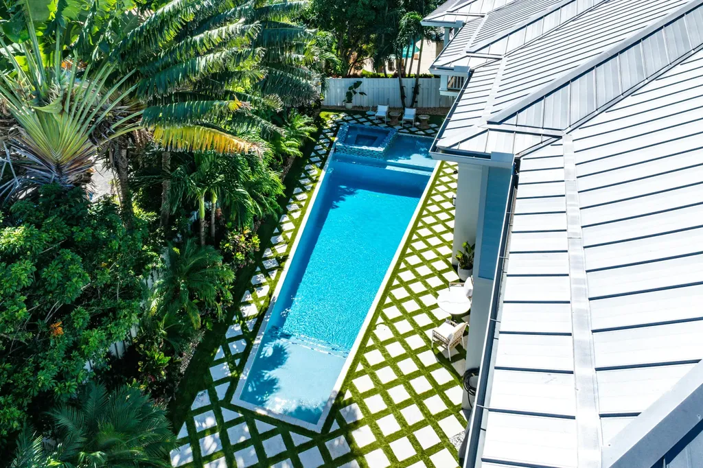 540 NE Spanish Trail Boca Raton FL 33432
