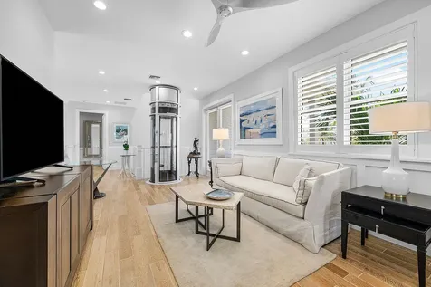 540 NE Spanish Trail Boca Raton FL 33432