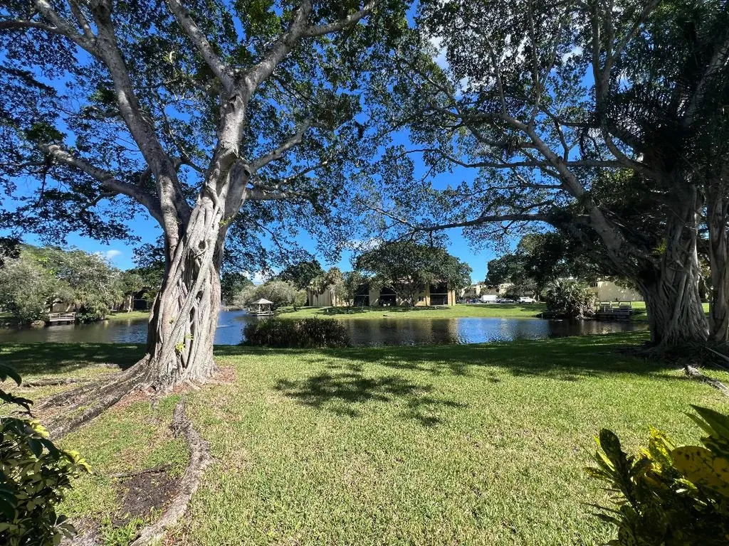 812 SW 9th Street Circle Boca Raton FL 33486
