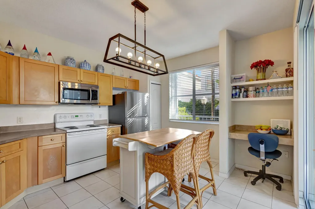 11023 Legacy Lane Palm Beach Gardens FL 33410