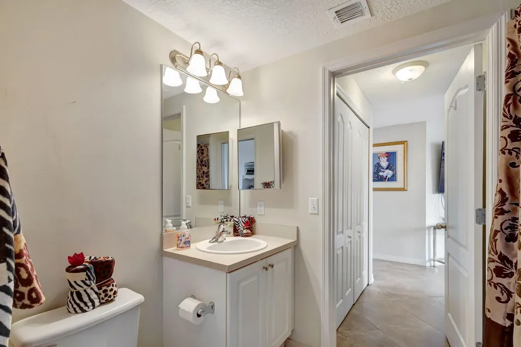 11023 Legacy Lane Palm Beach Gardens FL 33410